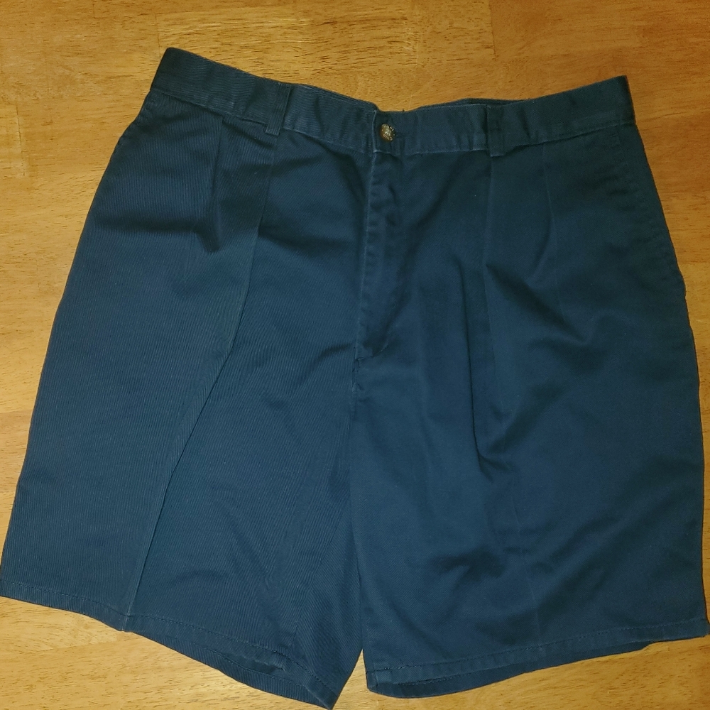 HUNT CLUB Mens Shorts Sz 34 Pleated Front Navy Blue